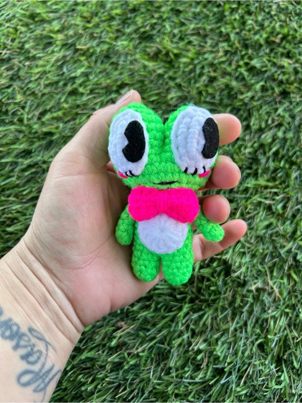 Handmade Green Crocheted Frog Plush with Pink Bow - Cute Kids Stuffed Animal